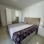 Gold Coast Sp Daire Burgaz